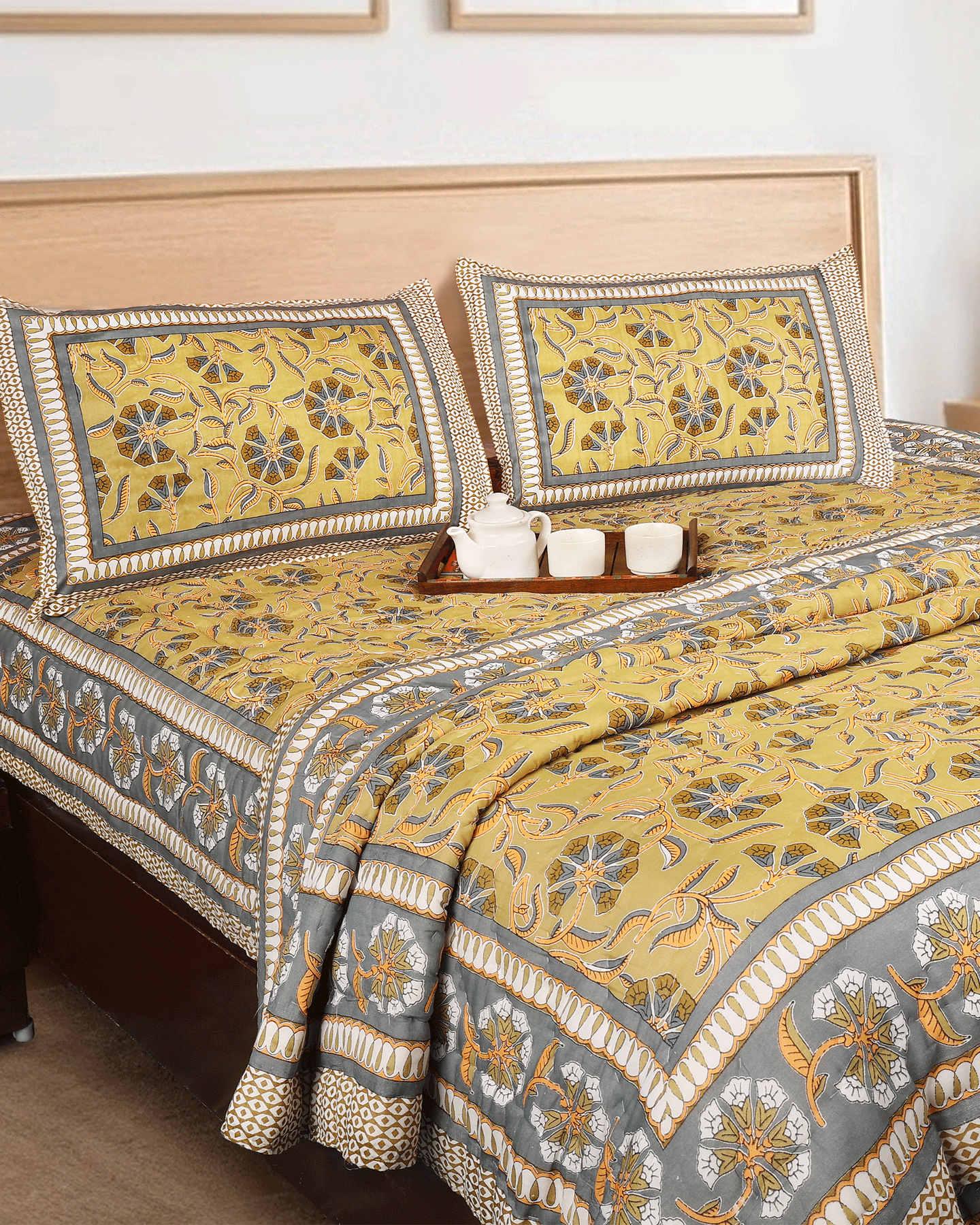 Mustard Hand Block Reversible Double Bed Hand Quilting Quilt Set